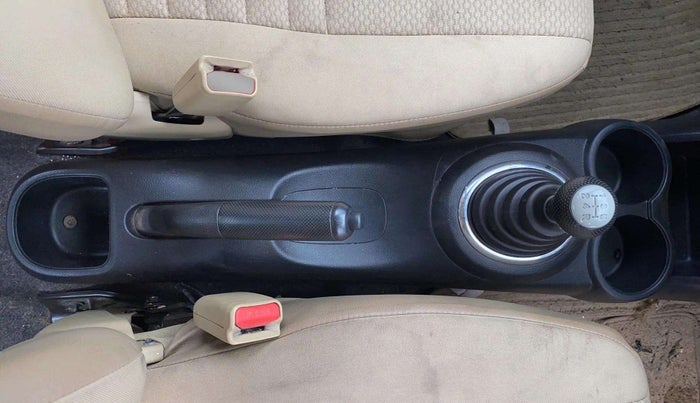 2016 Honda Brio S MT, Petrol, Manual, 90,103 km, Gear Lever