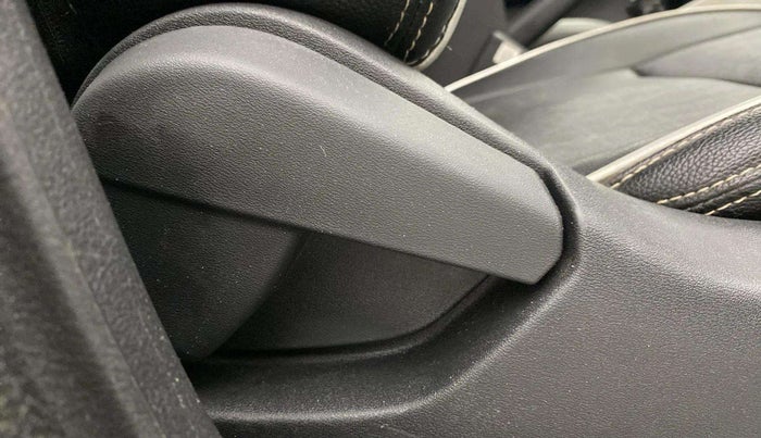 2021 Nissan MAGNITE XL, Petrol, Manual, 57,569 km, Driver Side Adjustment Panel