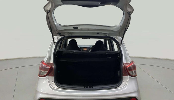 2017 Hyundai Grand i10 SPORTZ 1.2 KAPPA VTVT, Petrol, Manual, 25,841 km, Boot Open Zoomed View