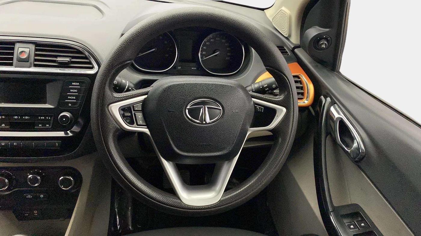 2017 Tata Tiago XZA PETROL, Petrol, Automatic, 52,066 km, Steering Wheel Close Up