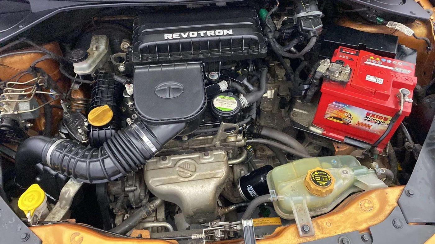 2017 Tata Tiago XZA PETROL, Petrol, Automatic, 52,066 km, Open Bonet