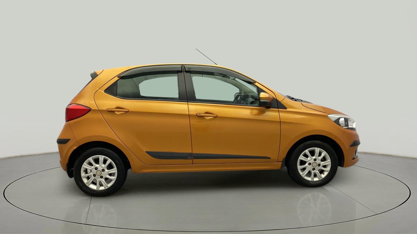 2017 Tata Tiago XZA PETROL, Petrol, Automatic, 52,066 km, Right Side View