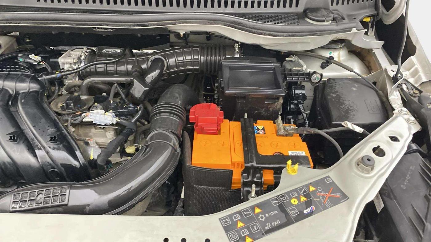 2021 Nissan Kicks XV 1.5, Petrol, Manual, 16,842 km, Engine View - Left
