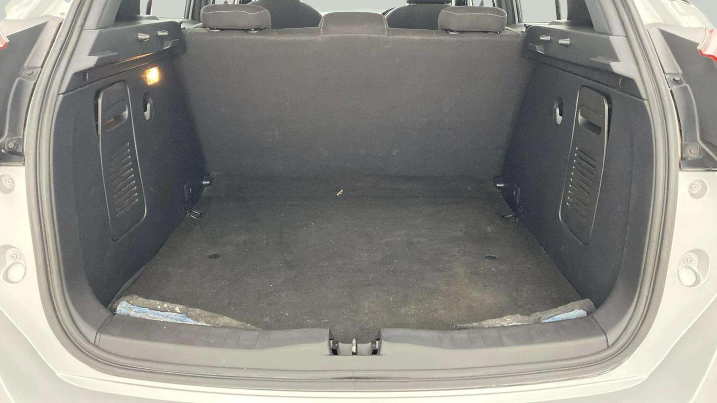 2021 Nissan Kicks XV 1.5, Petrol, Manual, 16,842 km, Boot Inside