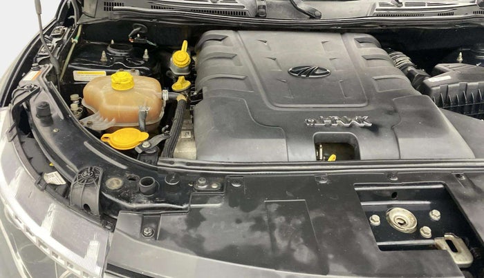2018 Mahindra XUV500 W7, Diesel, Manual, 83,915 km, Engine View - Right