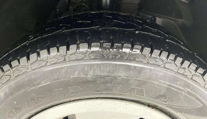 2018 Mahindra XUV500 W7, Diesel, Manual, 83,915 km, Right Front Tyre Tread