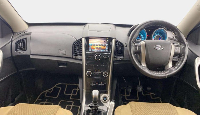 2018 Mahindra XUV500 W7, Diesel, Manual, 83,915 km, Dashboard