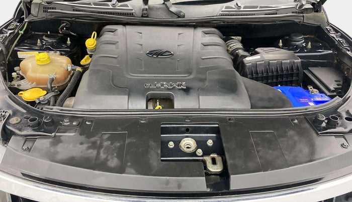 2018 Mahindra XUV500 W7, Diesel, Manual, 83,915 km, Engine View