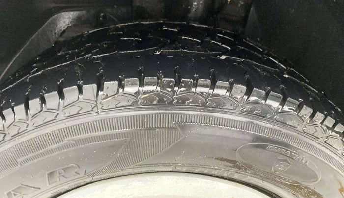 2018 Mahindra XUV500 W7, Diesel, Manual, 83,915 km, Left Front Tyre Tread