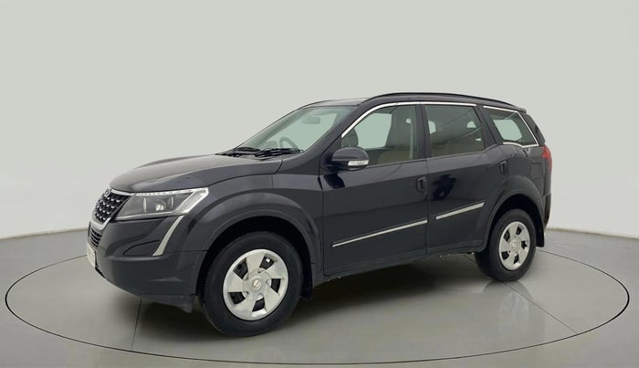 2018 Mahindra XUV500 W7, Diesel, Manual, 83,915 km, Left Front Diagonal