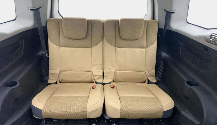 2018 Mahindra XUV500 W7, Diesel, Manual, 83,915 km, Third Seat Row ( optional )