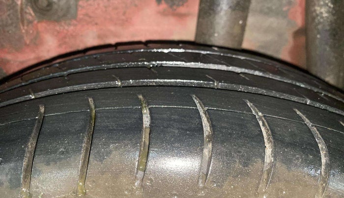 2016 Maruti Celerio ZXI, Petrol, Manual, 76,920 km, Left Rear Tyre Tread