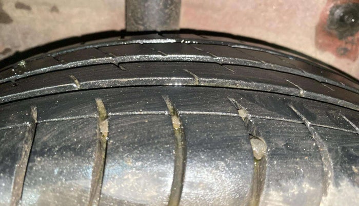 2016 Maruti Celerio ZXI, Petrol, Manual, 76,920 km, Right Rear Tyre Tread