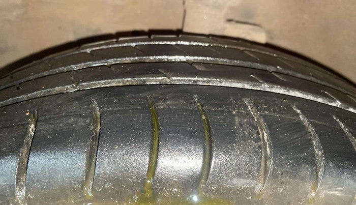 2016 Maruti Celerio ZXI, Petrol, Manual, 76,920 km, Left Front Tyre Tread
