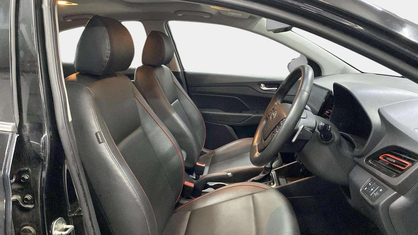 2020 Hyundai Verna SX (O) 1.0 TURBO DCT, Petrol, Automatic, 28,791 km, Right Side Front Door Cabin