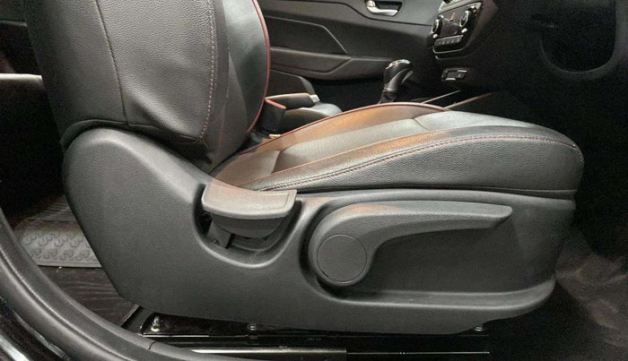 2020 Hyundai Verna SX (O) 1.0 TURBO DCT, Petrol, Automatic, 28,715 km, Driver Side Adjustment Panel