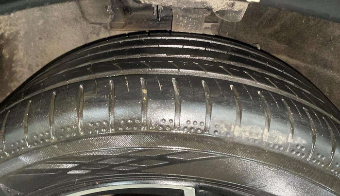 2020 Hyundai Verna SX (O) 1.0 TURBO DCT, Petrol, Automatic, 28,715 km, Left Front Tyre Tread