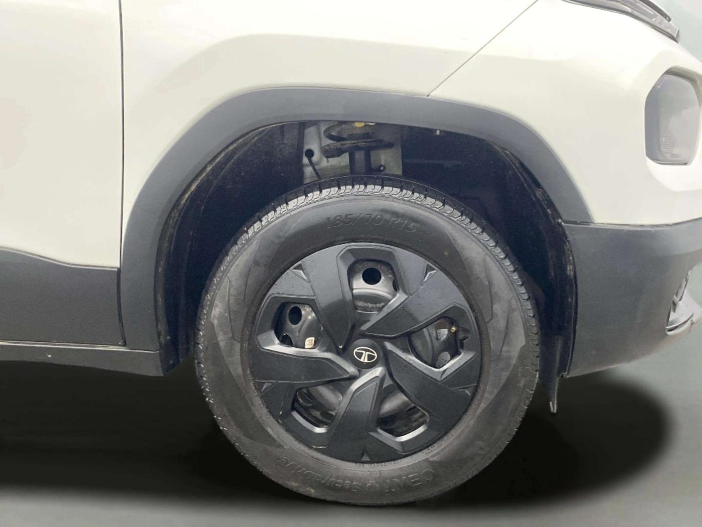 2024 Tata PUNCH ADVENTURE MT, Petrol, Manual, 20,487 km, Right Front Wheel