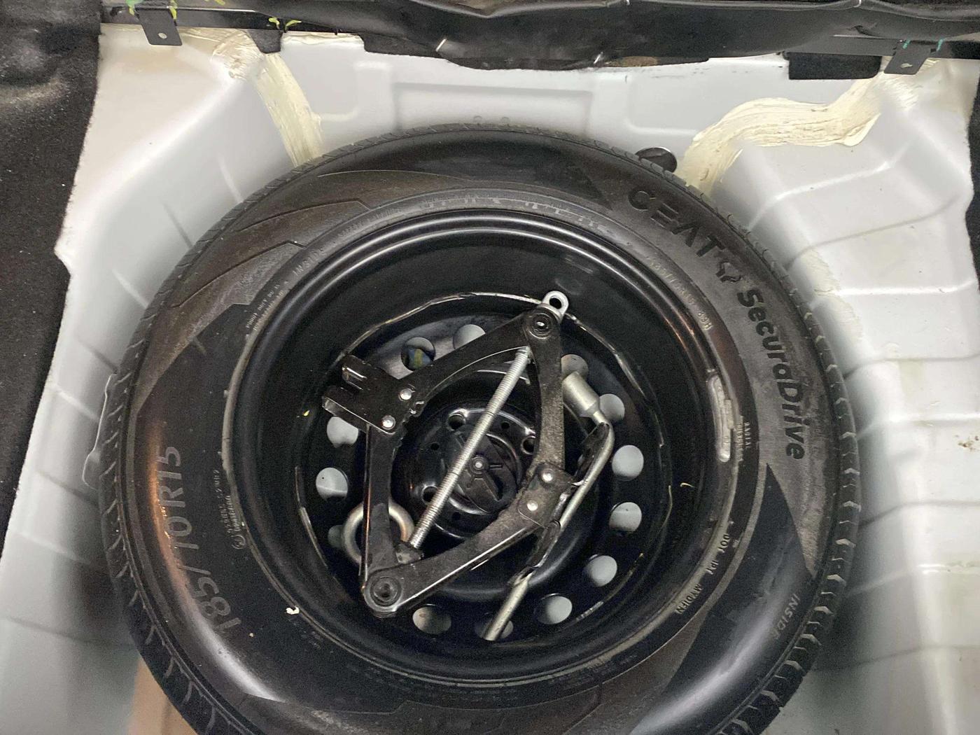 2024 Tata PUNCH ADVENTURE MT, Petrol, Manual, 20,487 km, Spare Tyre