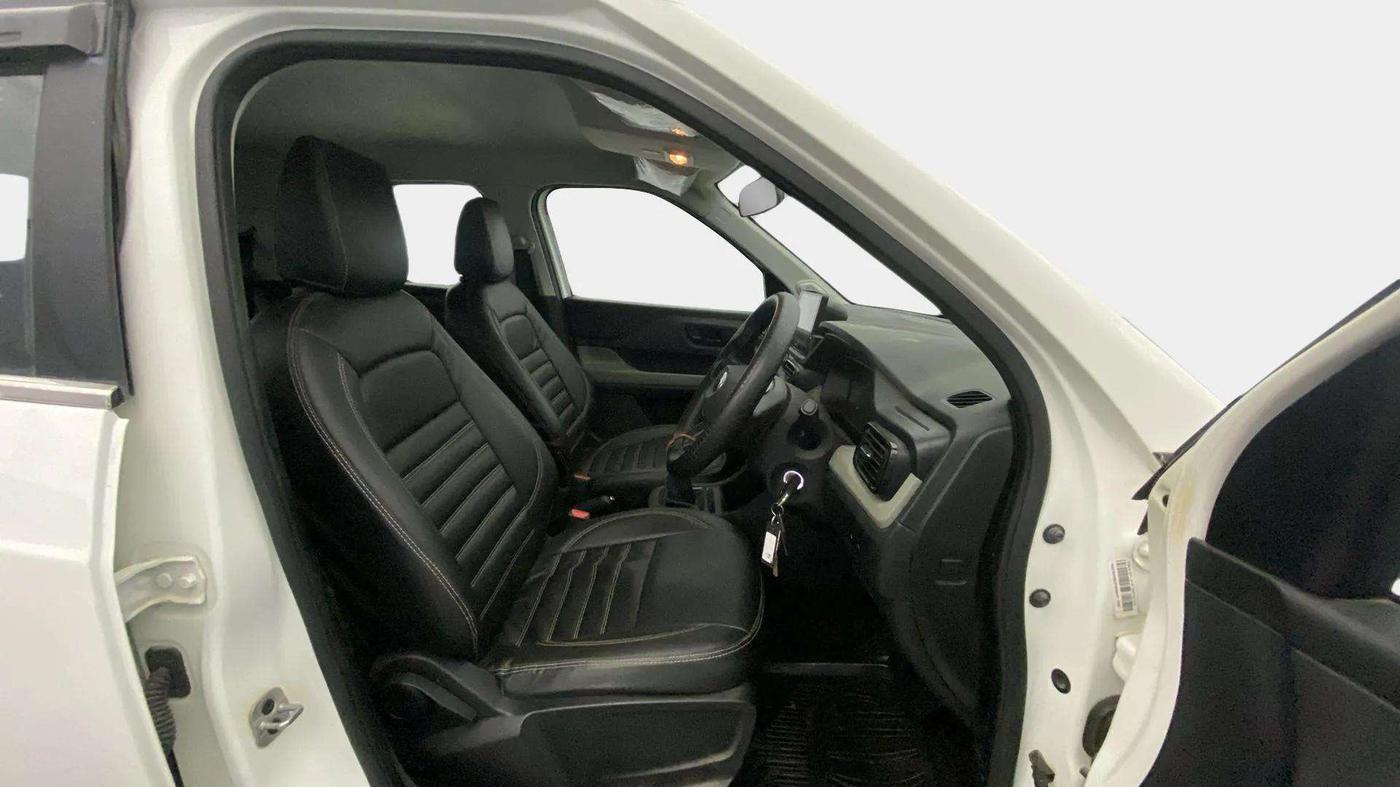 2024 Tata PUNCH ADVENTURE MT, Petrol, Manual, 20,487 km, Right Side Front Door Cabin