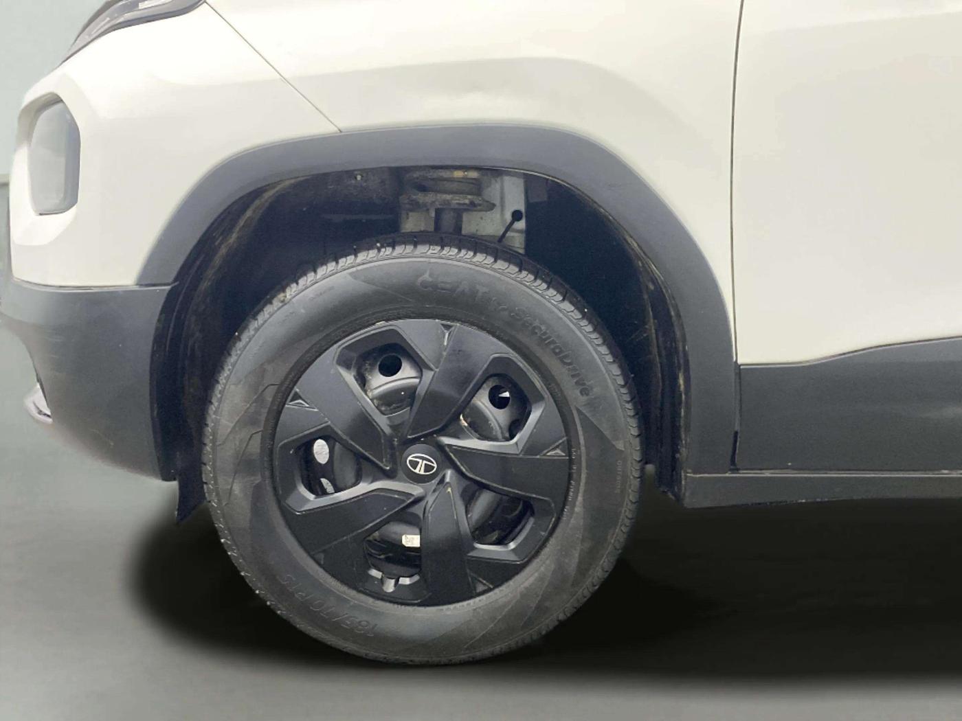 2024 Tata PUNCH ADVENTURE MT, Petrol, Manual, 20,487 km, Left Front Wheel