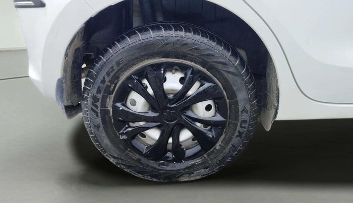 2022 Maruti Swift LXI, Petrol, Manual, 25,649 km, Right Rear Wheel