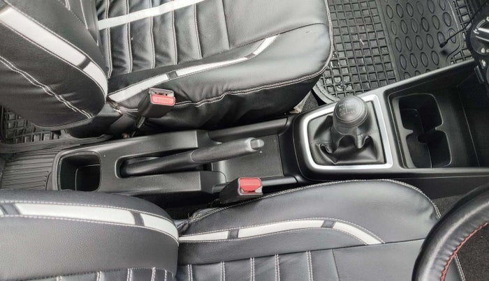 2022 Maruti Swift LXI, Petrol, Manual, 25,649 km, Gear Lever