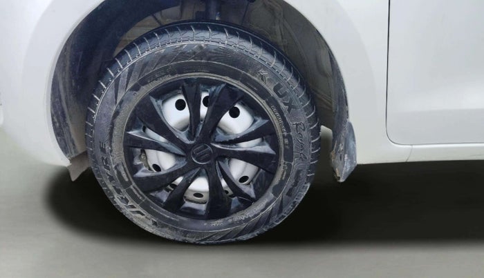 2022 Maruti Swift LXI, Petrol, Manual, 25,649 km, Left Front Wheel