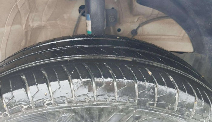 2022 Maruti Swift LXI, Petrol, Manual, 25,649 km, Right Front Tyre Tread