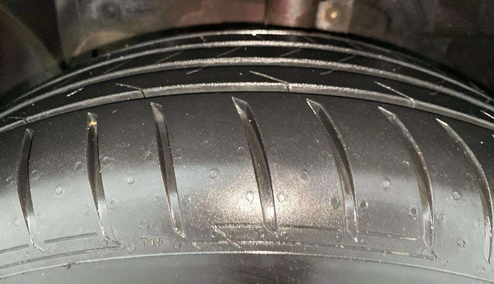 2019 Ford FREESTYLE TITANIUM PLUS 1.2 PETROL, Petrol, Manual, 36,926 km, Left Front Tyre Tread