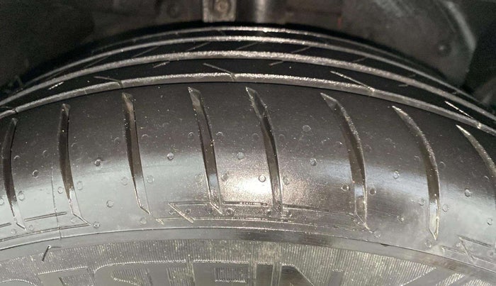 2019 Ford FREESTYLE TITANIUM PLUS 1.2 PETROL, Petrol, Manual, 36,926 km, Right Front Tyre Tread