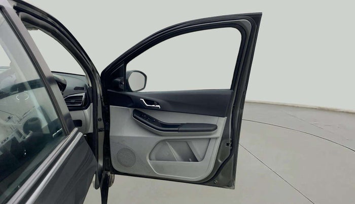 2021 Tata Tiago XZ PLUS PETROL, Petrol, Manual, 11,073 km, RHS Front Door