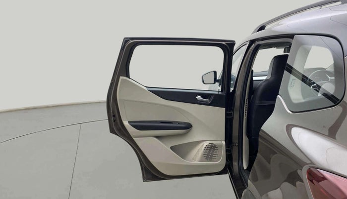 2023 Renault TRIBER RXZ AMT DUAL TONE, Petrol, Automatic, 31,074 km, LHS Rear Door