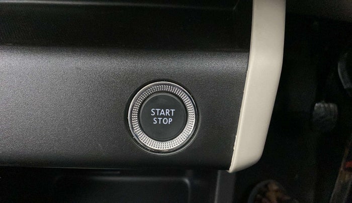 2023 Renault TRIBER RXZ AMT DUAL TONE, Petrol, Automatic, 31,074 km, Keyless Start/ Stop Button