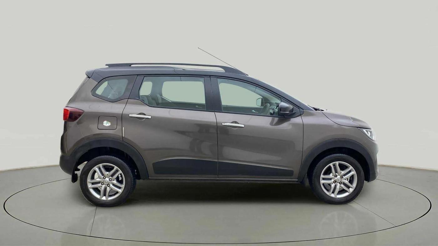 2023 Renault TRIBER RXZ AMT DUAL TONE, Petrol, Automatic, 31,074 km, Right Side View