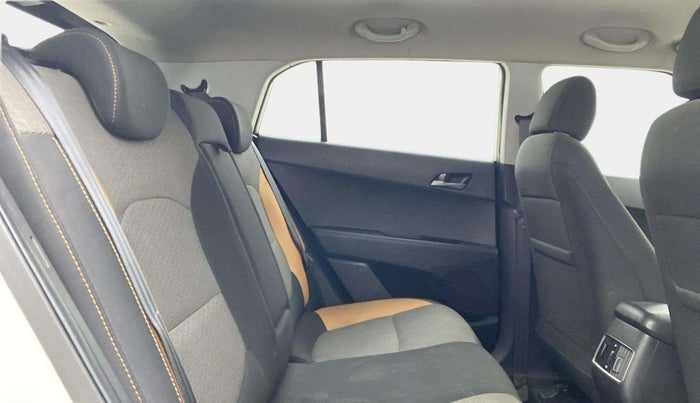 2018 Hyundai Creta SX PLUS 1.6 PETROL DUAL TONE, Petrol, Manual, 60,431 km, Right Side Rear Door Cabin