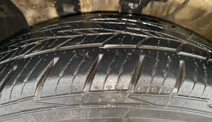 2018 Hyundai Creta SX PLUS 1.6 PETROL DUAL TONE, Petrol, Manual, 60,431 km, Left Front Tyre Tread