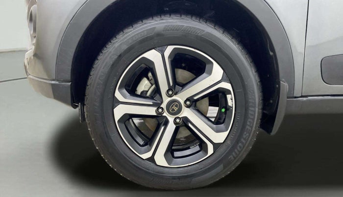 2023 Tata NEXON XZA PLUS (O) PETROL, Petrol, Automatic, 25,044 km, Left Front Wheel