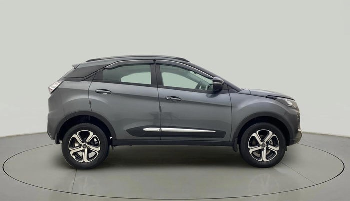 2023 Tata NEXON XZA PLUS (O) PETROL, Petrol, Automatic, 25,044 km, Right Side View