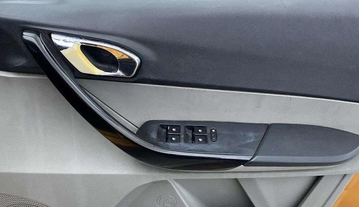2016 Tata Tiago XZ PETROL, Petrol, Manual, 78,273 km, Driver Side Door Panels Control