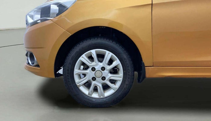2016 Tata Tiago XZ PETROL, Petrol, Manual, 78,273 km, Left Front Wheel