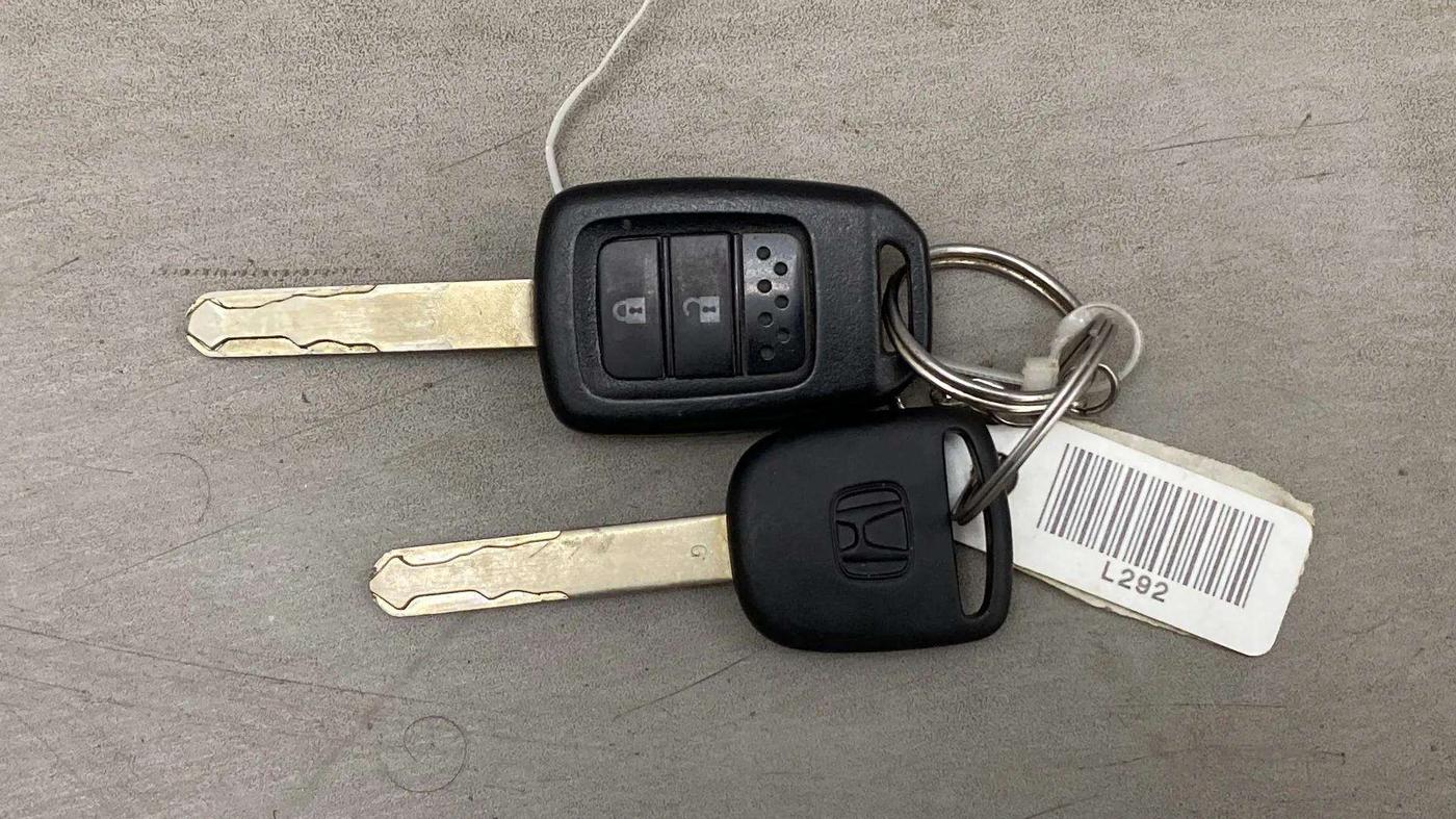 2018 Honda WR-V 1.2L I-VTEC VX MT, Petrol, Manual, 67,824 km, Key Close Up