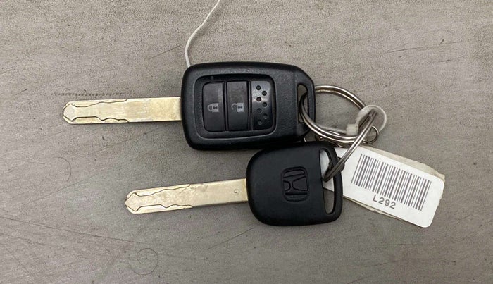 2018 Honda WR-V 1.2L I-VTEC VX MT, Petrol, Manual, 67,824 km, Key Close Up