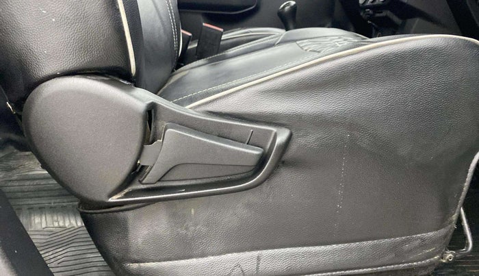 2020 Maruti S PRESSO VXI (O), Petrol, Manual, 55,825 km, Driver Side Adjustment Panel