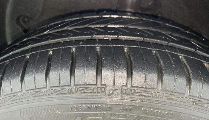 2018 Hyundai Grand i10 SPORTZ AT 1.2 KAPPA VTVT, Petrol, Automatic, 42,510 km, Left Front Tyre Tread