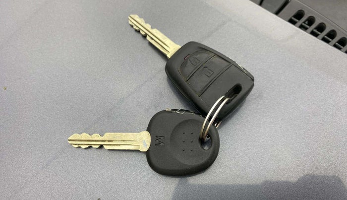 2018 Hyundai Grand i10 SPORTZ AT 1.2 KAPPA VTVT, Petrol, Automatic, 42,510 km, Key Close Up