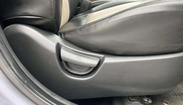 2018 Hyundai Grand i10 SPORTZ AT 1.2 KAPPA VTVT, Petrol, Automatic, 42,510 km, Driver Side Adjustment Panel