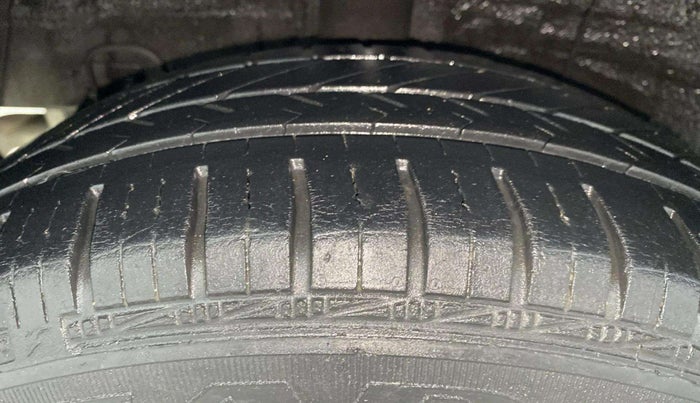 2018 Hyundai Grand i10 SPORTZ AT 1.2 KAPPA VTVT, Petrol, Automatic, 42,510 km, Right Rear Tyre Tread