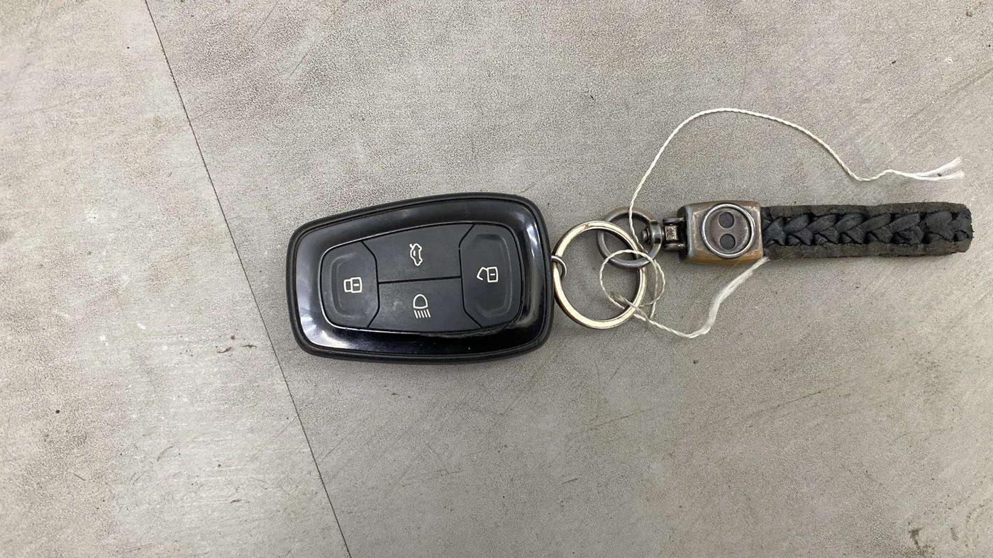 2021 Tata Safari XT PLUS, Diesel, Manual, 58,292 km, Key Close Up