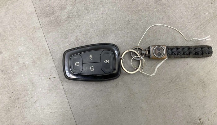 2021 Tata Safari XT PLUS, Diesel, Manual, 58,115 km, Key Close Up